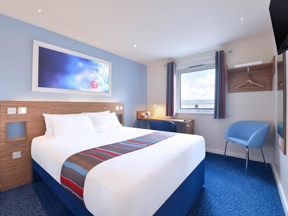 Travelodge London Ийлинг Екстериор снимка