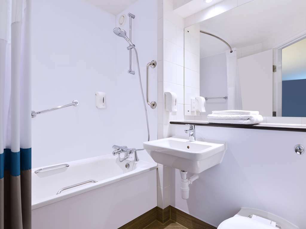 Travelodge London Ийлинг Стая снимка