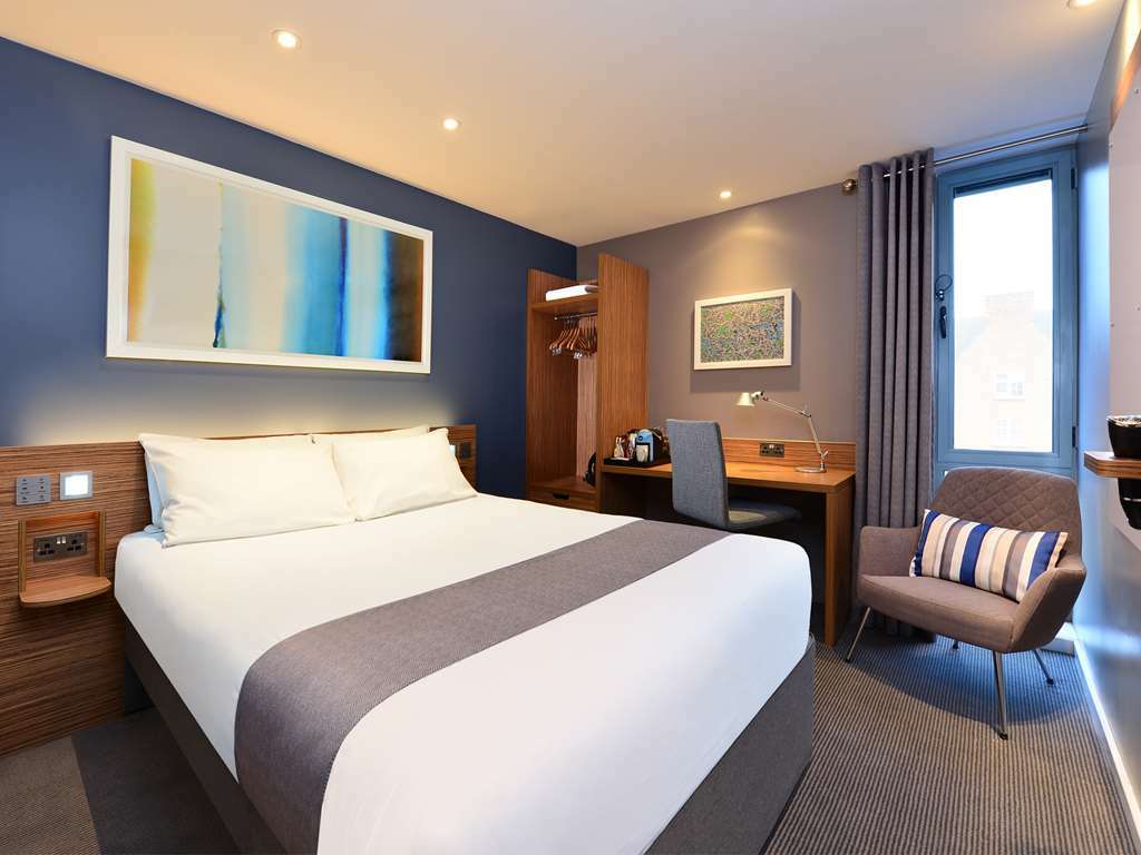 Travelodge London Ийлинг Стая снимка