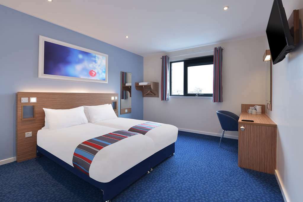 Travelodge London Ийлинг Стая снимка
