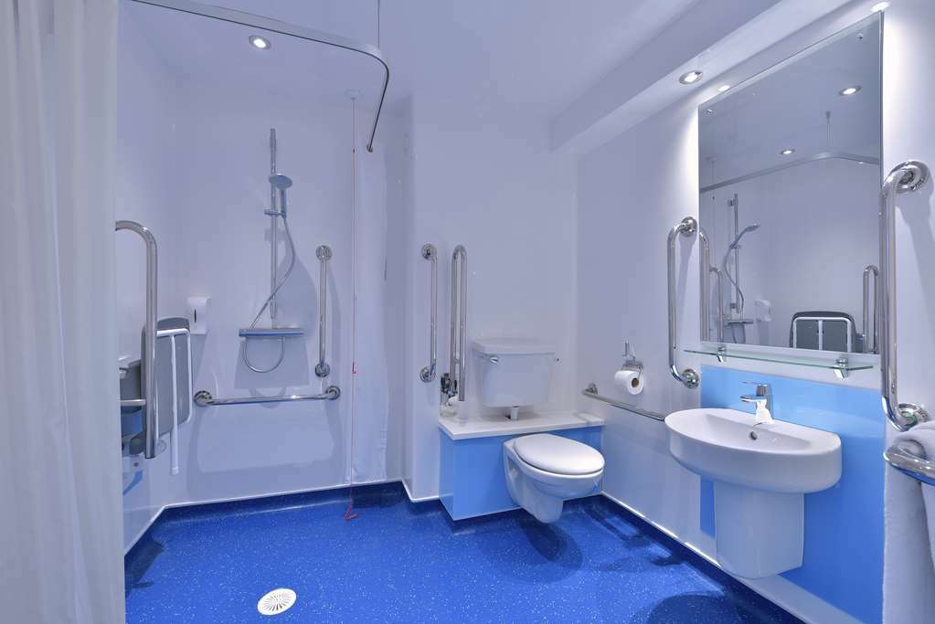 Travelodge London Ийлинг Стая снимка